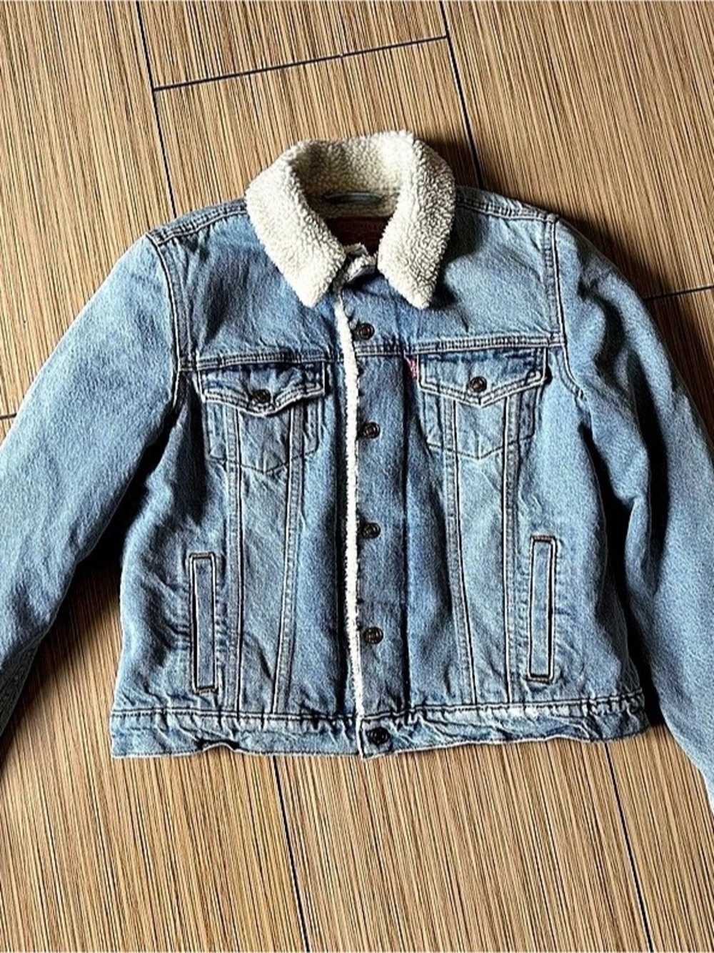 Levi's Sherpa Trucker Jacket Denim Jacket in Blue & White Size Medium